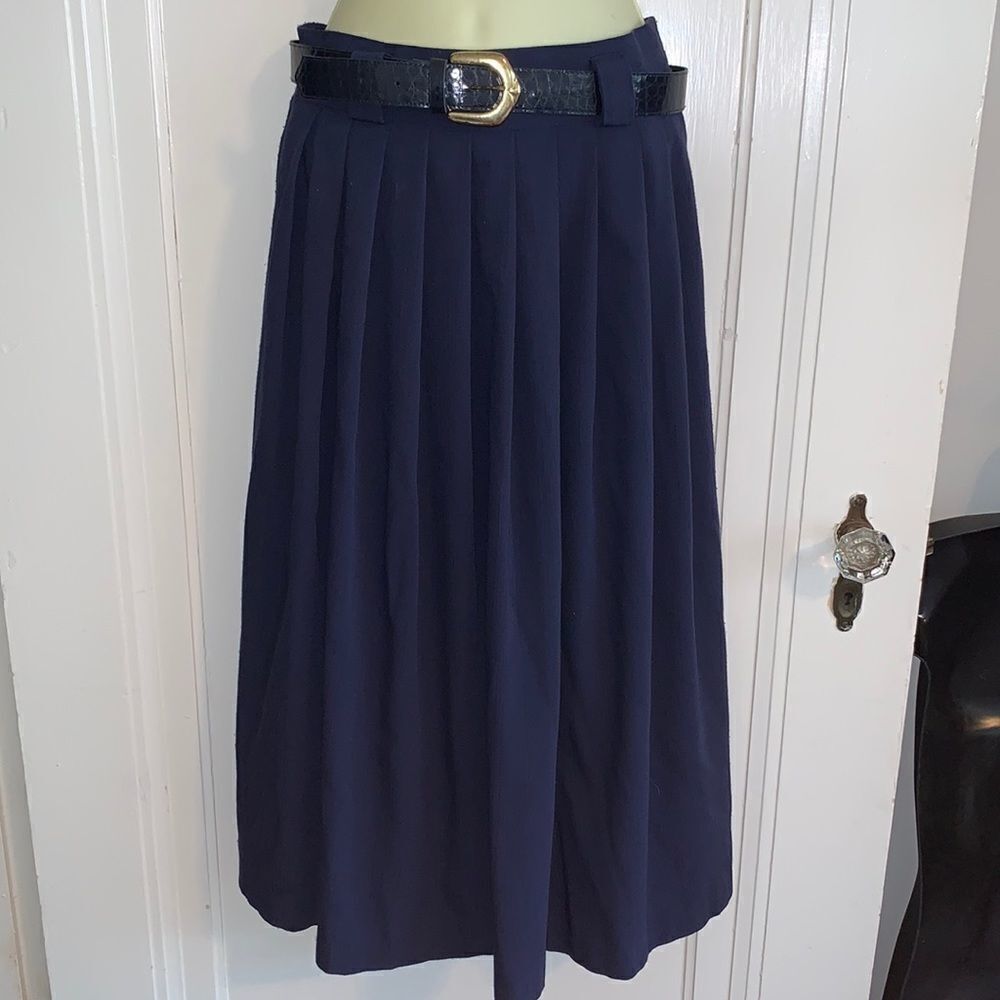 Vtg Briggs‎ Petite navy blue full skirt with belt